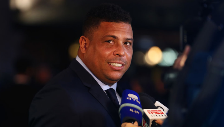 Ronaldo B