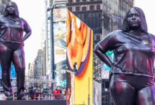 statue newyork square